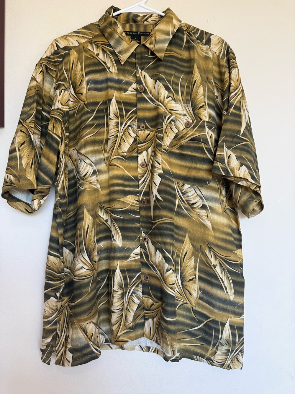Workers For Freedom 100% Silk Button Up Tropical Short Sleeve Large